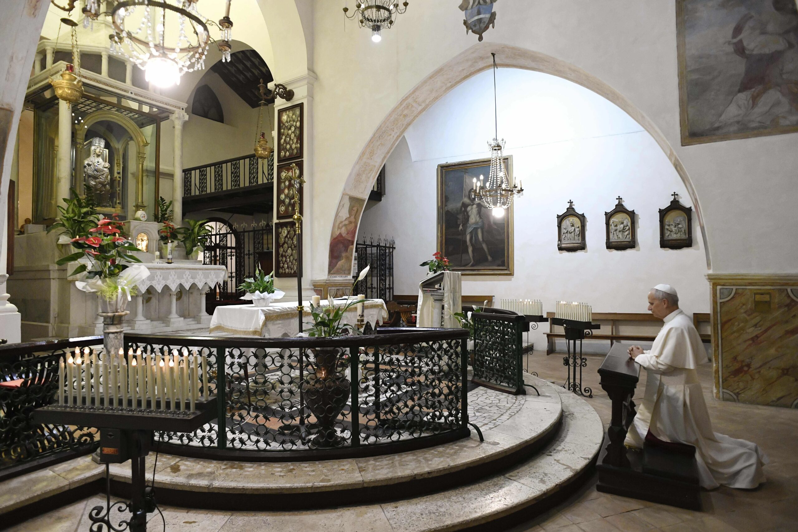 p.leo_.marian.shrine.jpg
