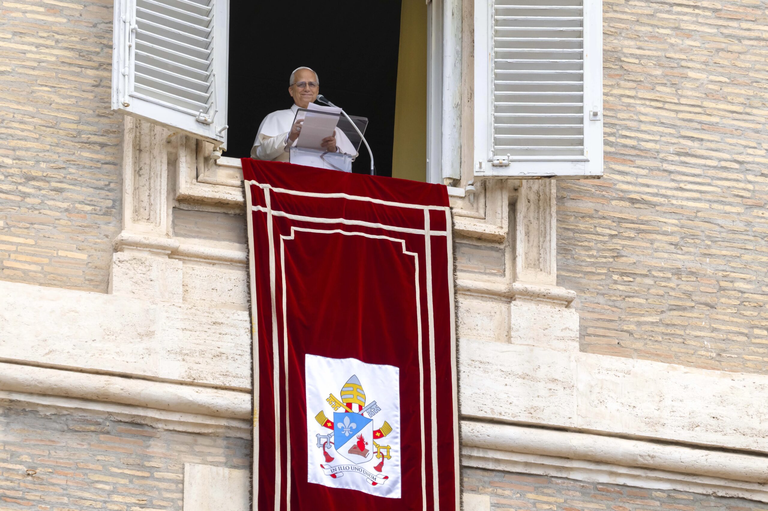 popeleoangelus082425.jpg