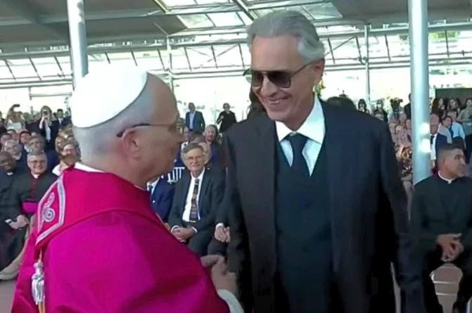 bocelli.pope_.leo_.jpg