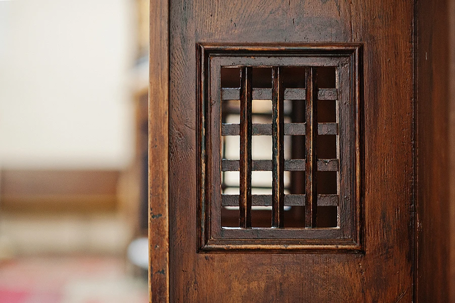 Confessional_Credit_AS_photo_studio_Shutterstock_CNA.jpg