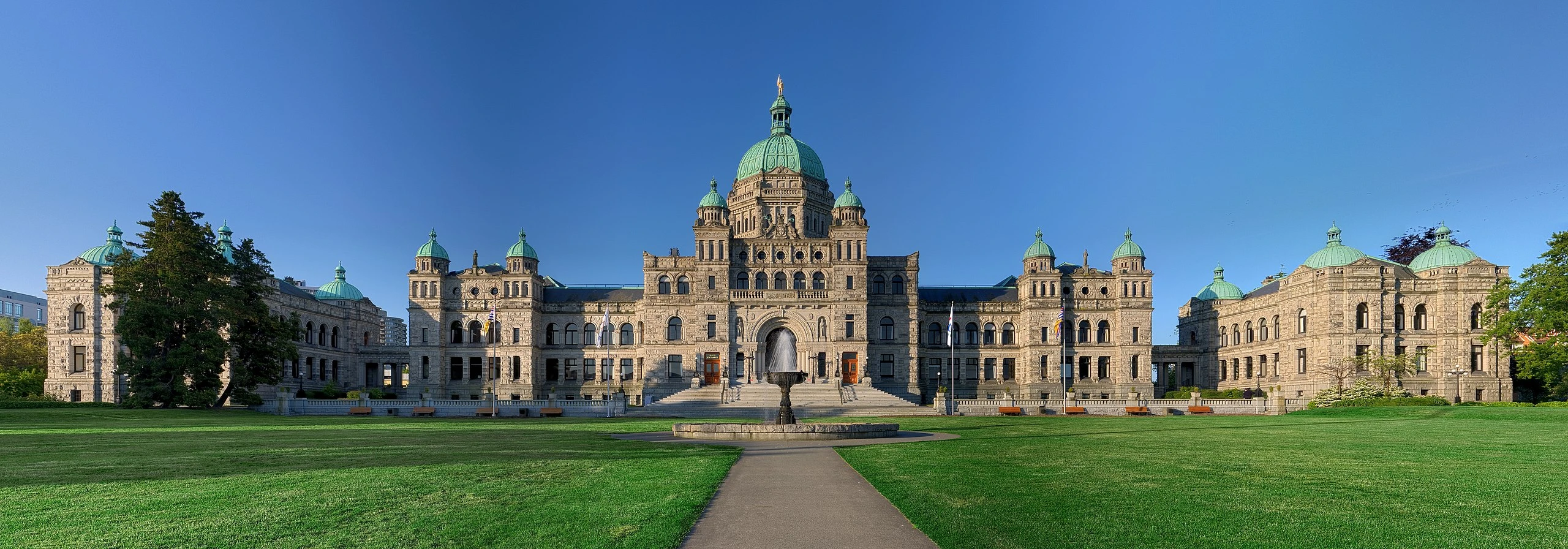 british-columbia-parliament-buildings-pano-hdr.jpg