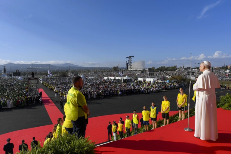 pope.jubilee.platform.jpg