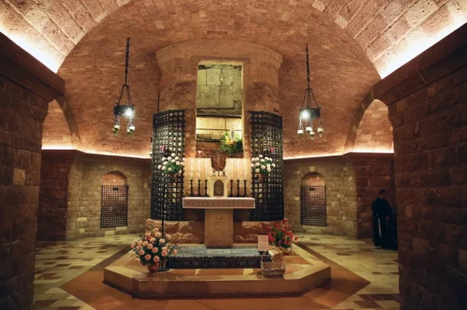 tomb.assisi.jpg