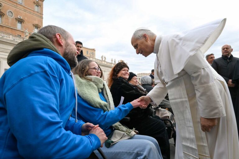 PopeLeoGeneralAudience2123125_fx4qd7.jpg