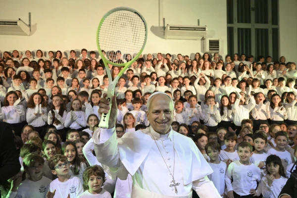 leotennisracket.jpg