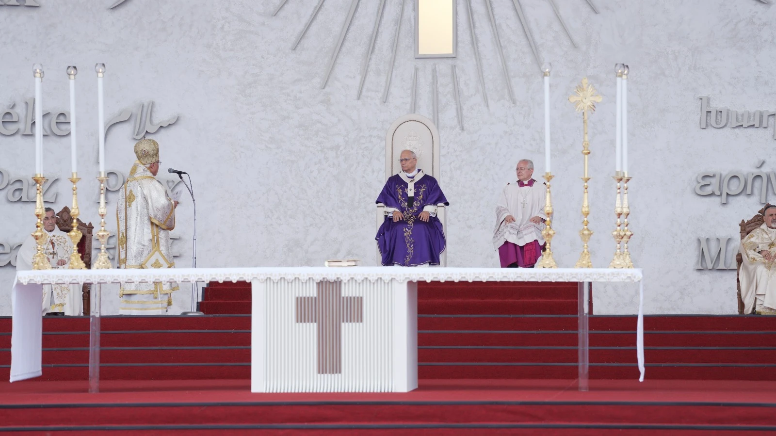 papal-mass-marwan-semaan-acimena.jpeg