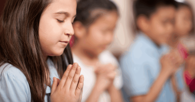 Young-Children-Praying-in-Sunday-School.png